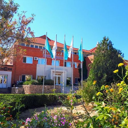 Rahat Hotel Aqtau Exterior foto