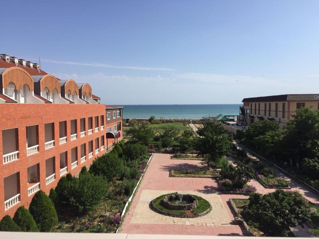 Rahat Hotel Aqtau Exterior foto
